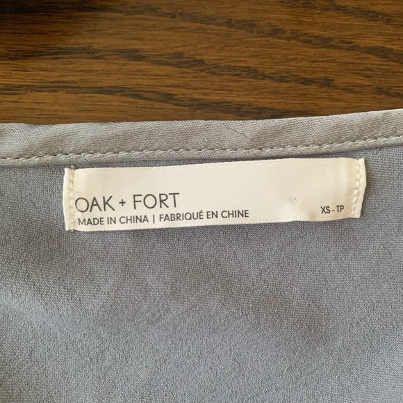 OAK + FORT - SATIN BUTTERFLY SLEEVE MIDI DRESS - Picture 5 of 5